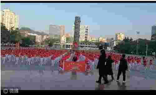    CCTV全球爱华春晚崇高健康大舞台爱华品牌早安眼睛节目组在深圳启动