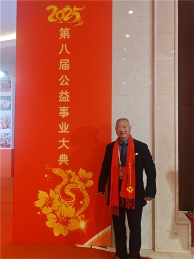 弘扬劳模精神 争当时代先锋 访全国优秀民营企业家 —肖显盛