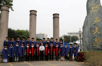 弘扬劳模精神，争做时代先锋 席氏易学文化书写精彩华章