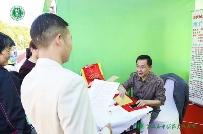 新时代中国浩然正气己升用起！中国浩然正气歌唱响全世界！