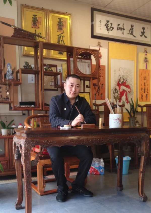 问道守正 薪火相承——记正一天师道传人刘孝道长与弟子邱山烜的易学传承之路