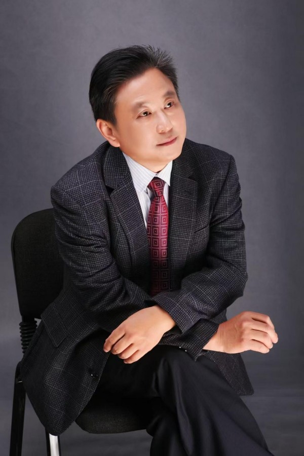 从困顿少年到学科开创者：王伟创立人生学的奋斗历程