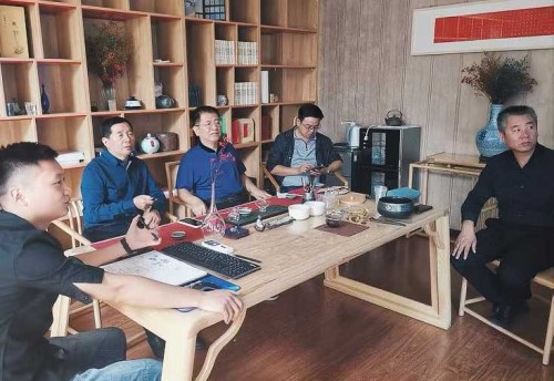 四十年演易路：儒易轩的易学传承与当代实践