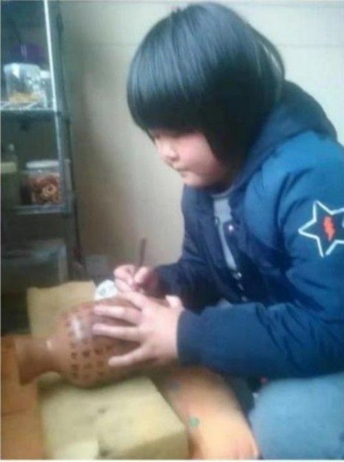 紫泥丹心照汗青：从抗战精神到紫砂艺术的薪火相传---顾永