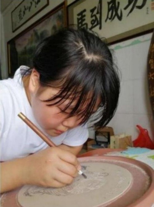 紫泥丹心照汗青：从抗战精神到紫砂艺术的薪火相传---顾永