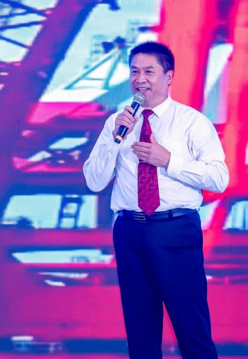 跨界逐梦写春秋：记工程师、音乐人王长胜的多元人生与时代担当