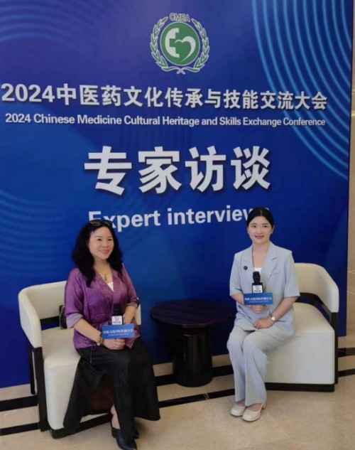 银针通络传非遗 丹心济世贺华诞——记中医针灸浅筋膜非遗传承人邓国珍女士的国庆献礼