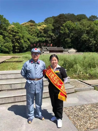 《世界治癌王一周和平》女人碾压全球医朮界根治好各类癌症疑难杂症 2025年度行业楷模人物特别报道&2026喜迎元旦特别报道