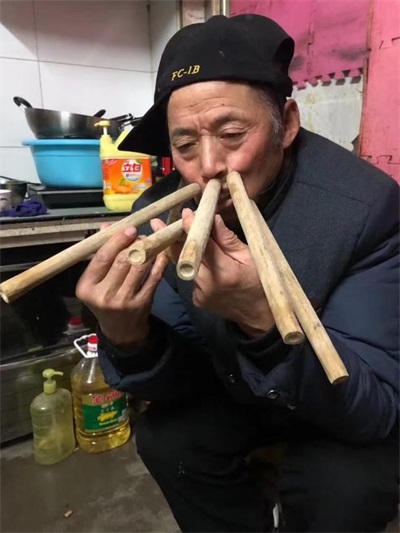 《世界治癌王一周和平》女人碾压全球医朮界根治好各类癌症疑难杂症 2025年度行业楷模人物特别报道&2026喜迎元旦特别报道