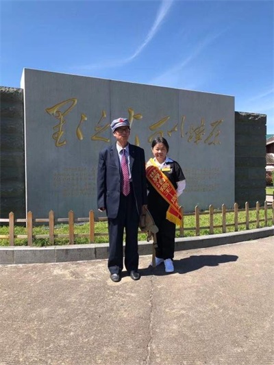 《世界治癌王一周和平》女人碾压全球医朮界根治好各类癌症疑难杂症 2025年度行业楷模人物特别报道&2026喜迎元旦特别报道