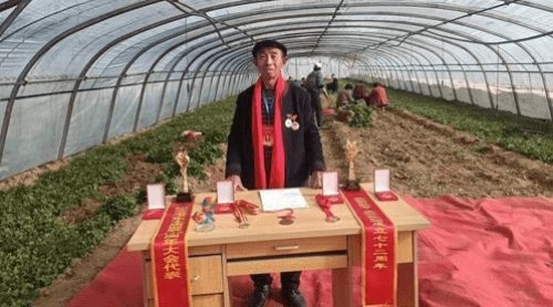 沃土耕耘者：冯明乐的农业振兴之路
