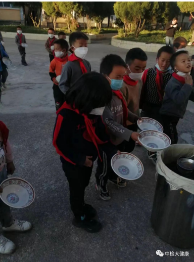 仁心仁术五十载，大医精诚暖滇南——记云南民间中医王世文