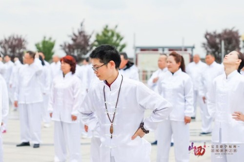 喜迎全国两会特别报道 最美名中医——唐珮翔