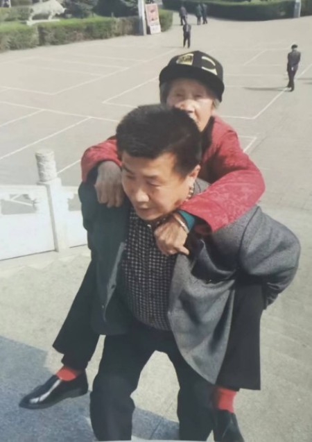 五一特别报道｜吕景彬：从田埂赤脚医生到援外医者的奋斗人生